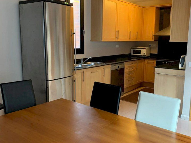 Современный дом с бассейном в Монтамар, Кастельдефельс. Фото:  6