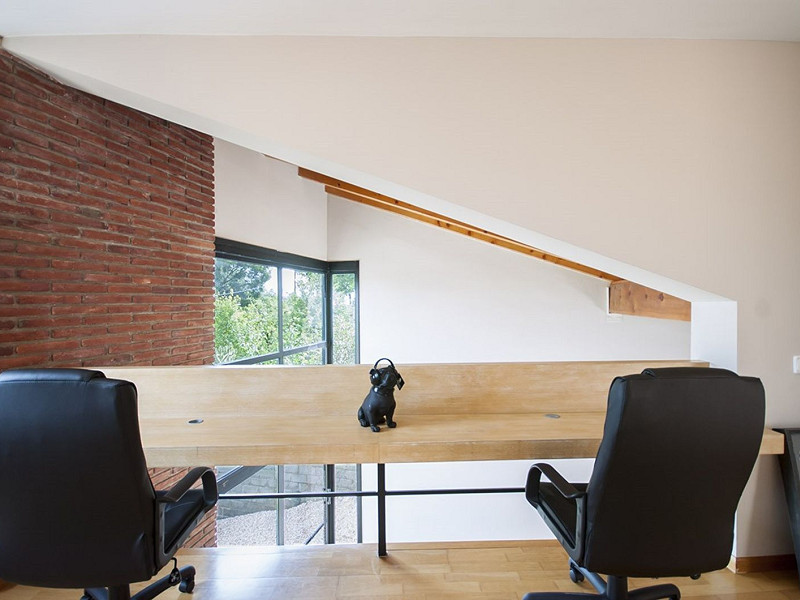 Современный дом с бассейном в Монтамар, Кастельдефельс. Фото:  23