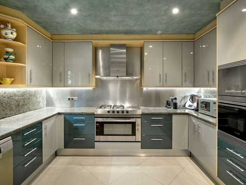 Просторная вилла с бассейном в Террамар, Ситжес. Фото:  15