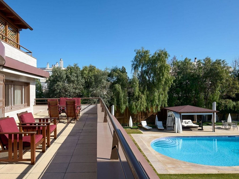 Просторная вилла с бассейном в Террамар, Ситжес. Фото:  18