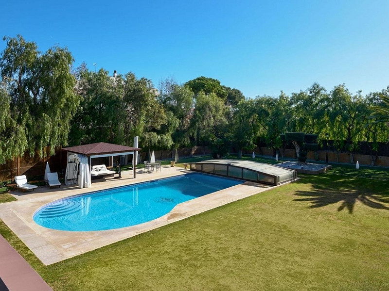 Просторная вилла с бассейном в Террамар, Ситжес. Фото:  25