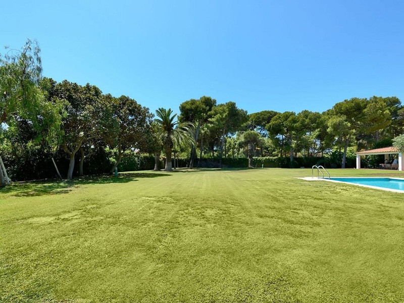 Эксклюзивный проект современной виллы в Террамар, Ситжес. Фото:  8