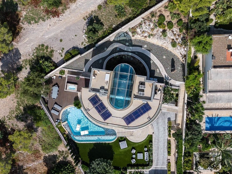 Роскошная вилла с видом на море и горы в Ситжесе. Фото:  2