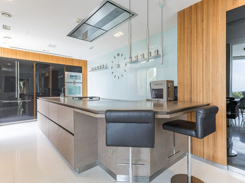 Роскошная вилла с видом на море и горы в Ситжесе. Фото:  6