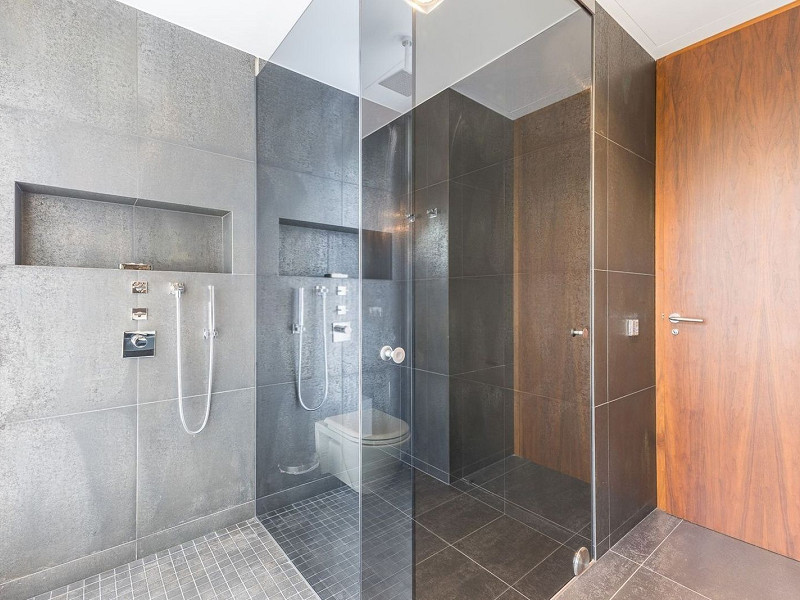 Роскошная вилла с видом на море и горы в Ситжесе. Фото:  24