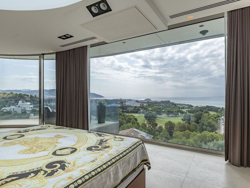 Роскошная вилла с видом на море и горы в Ситжесе. Фото:  39