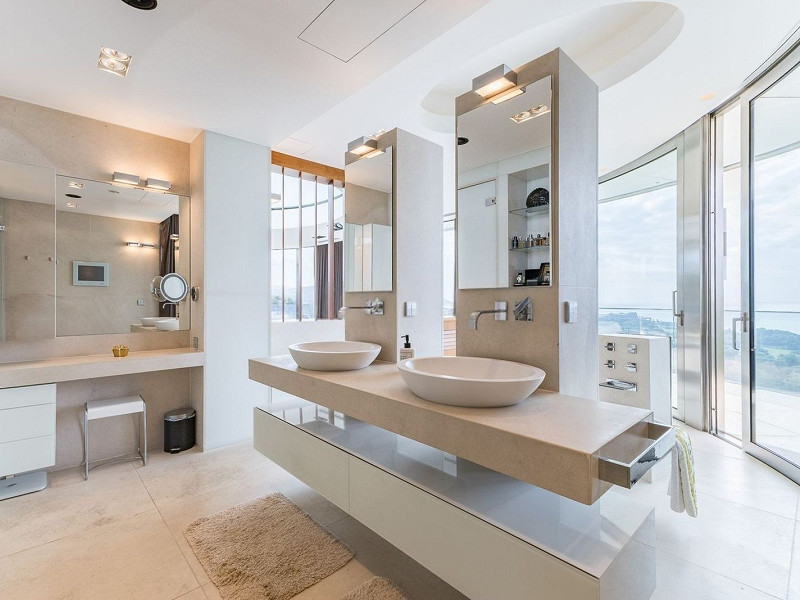 Роскошная вилла с видом на море и горы в Ситжесе. Фото:  40