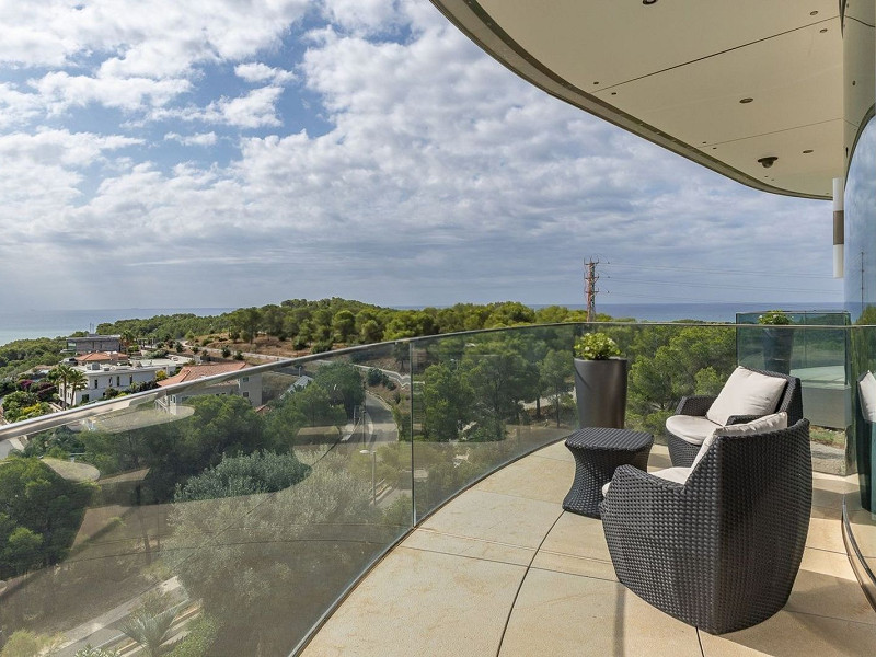 Роскошная вилла с видом на море и горы в Ситжесе. Фото:  41