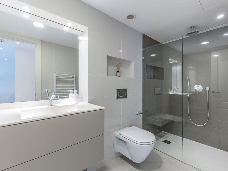 Роскошная вилла с видом на море и горы в Ситжесе. Фото:  55