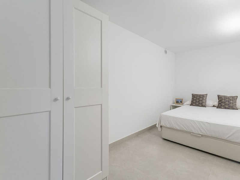 Роскошная вилла с видом на море и горы в Ситжесе. Фото:  56