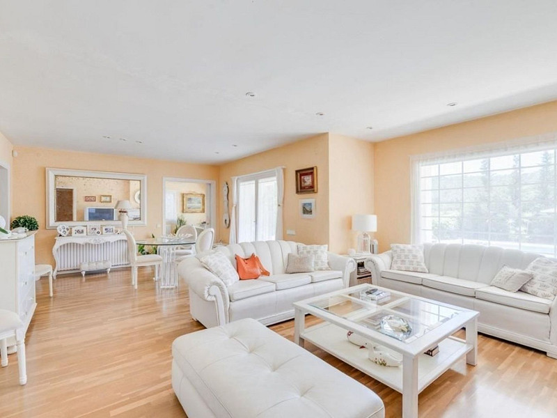 Просторный и светлый дом с садом в Вальдорейш, Сан-Кугат-дель-Вальес. Фото:  2