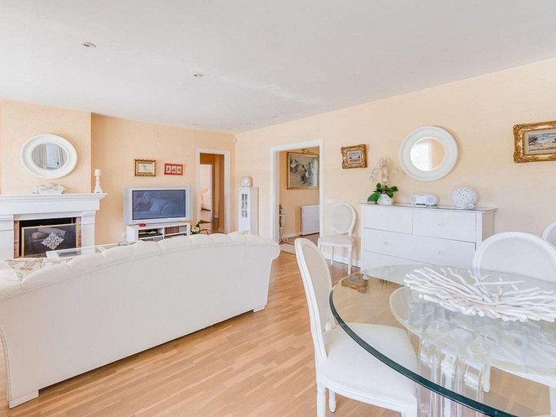 Просторный и светлый дом с садом в Вальдорейш, Сан-Кугат-дель-Вальес. Фото:  3