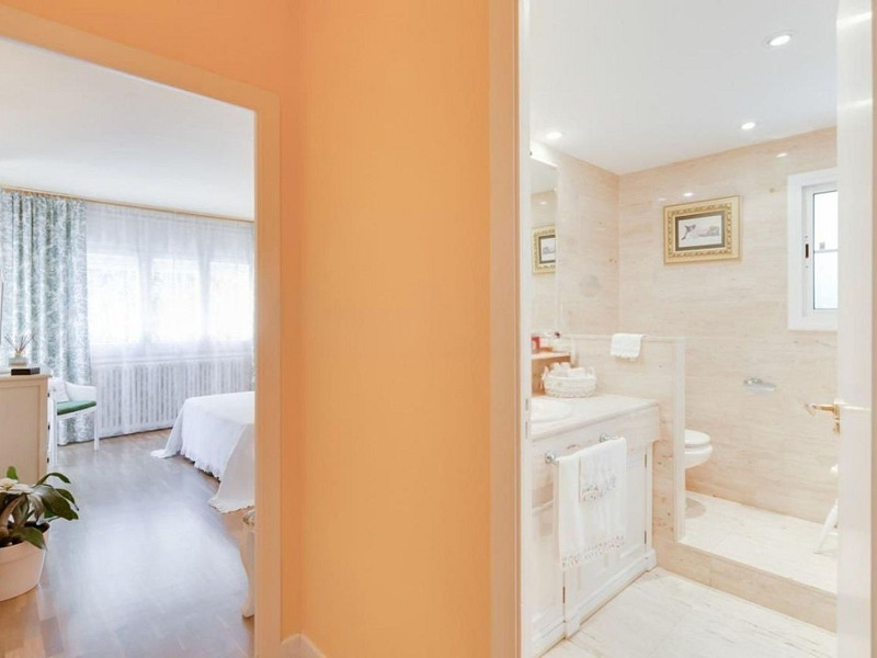 Просторный и светлый дом с садом в Вальдорейш, Сан-Кугат-дель-Вальес. Фото:  11