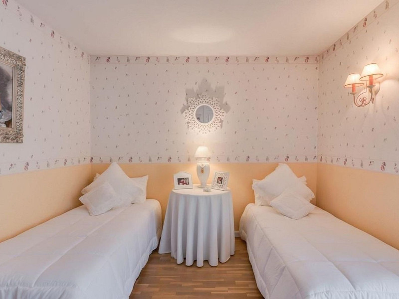 Просторный и светлый дом с садом в Вальдорейш, Сан-Кугат-дель-Вальес. Фото:  16