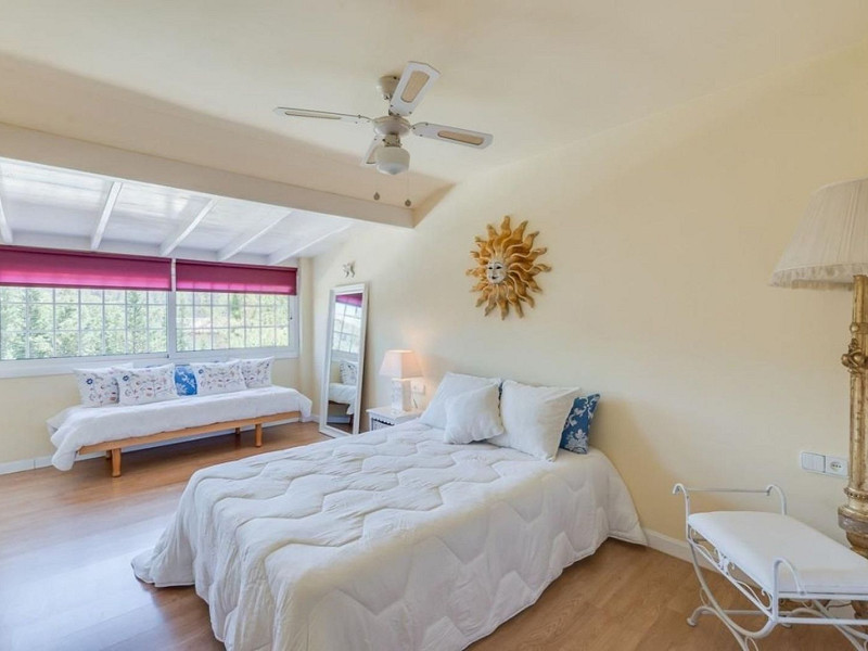 Просторный и светлый дом с садом в Вальдорейш, Сан-Кугат-дель-Вальес. Фото:  23