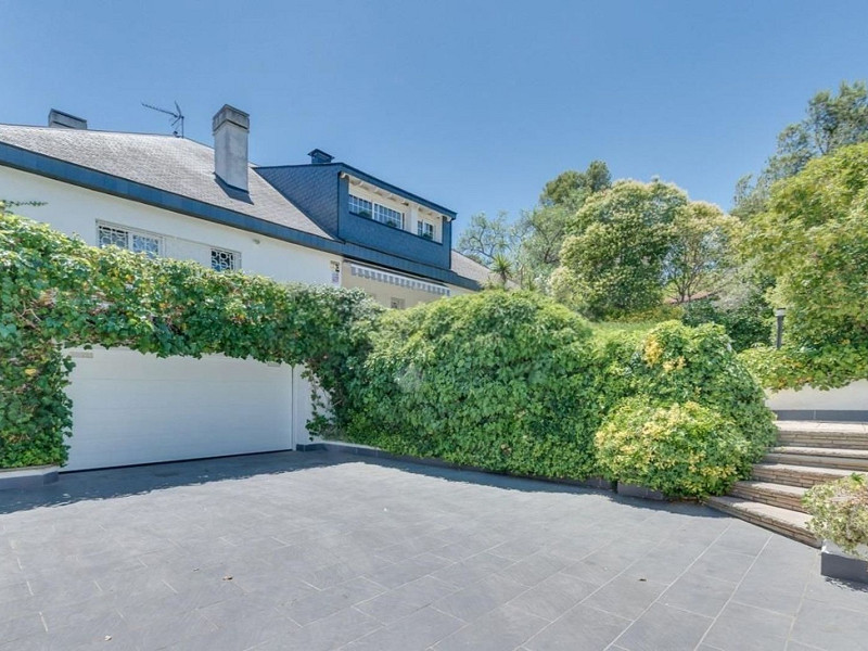 Просторный и светлый дом с садом в Вальдорейш, Сан-Кугат-дель-Вальес. Фото:  34