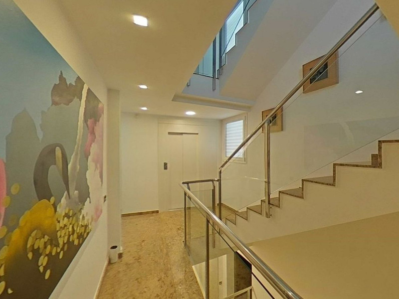 Эксклюзивный дом с садом и бассейном в Кан-Трабаль, рядом с гольф-клубом Сант-Кугат. Фото:  21