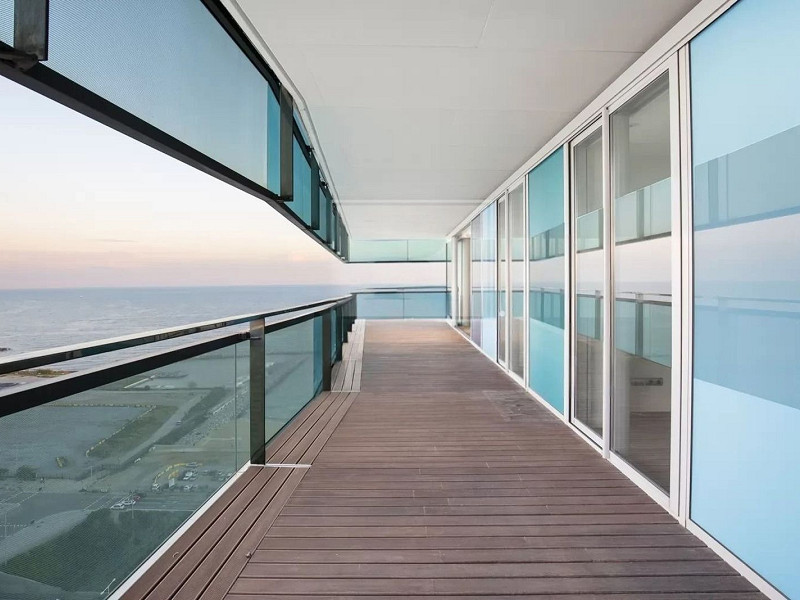 Эксклюзивная квартира на первой линии моря с панорамной террасой в Барселоне. Фото:  4