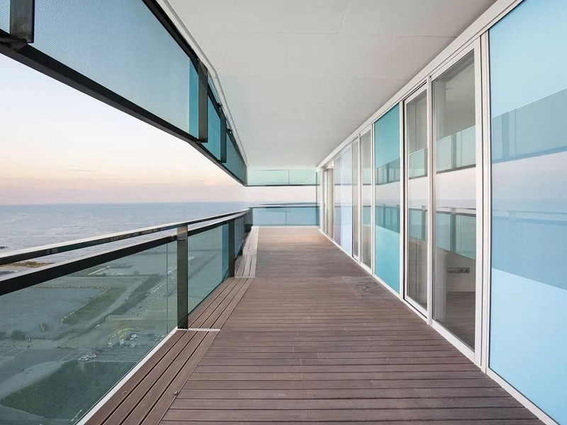 Эксклюзивная квартира на первой линии моря с панорамной террасой в Барселоне. Фото:  28