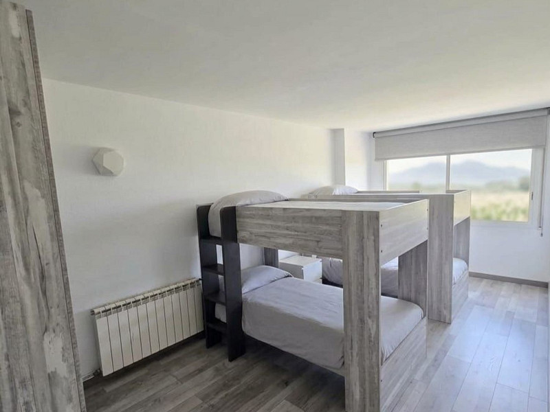 Cветлый двухуровневый апартамент в Pineda de Mar с большими террасами. Фото:  5