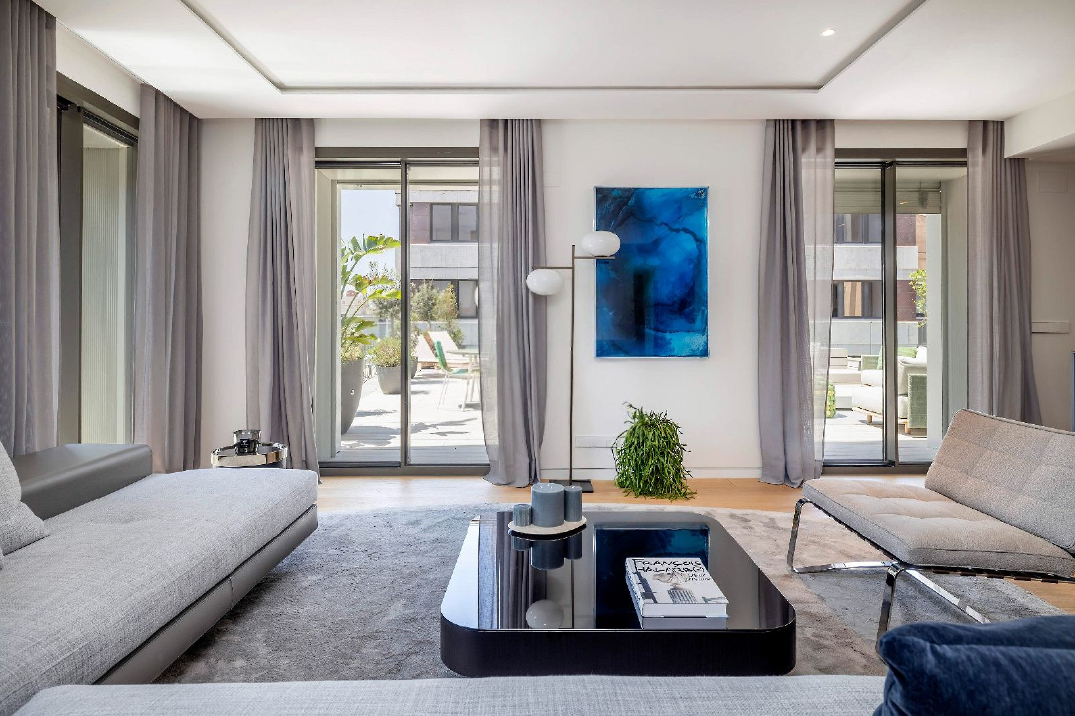 Эксклюзивная квартира в новостройке в районе Эшампле, Барселона