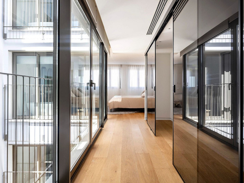 Эксклюзивная квартира в новостройке в районе Эшампле, Барселона. Фото:  8