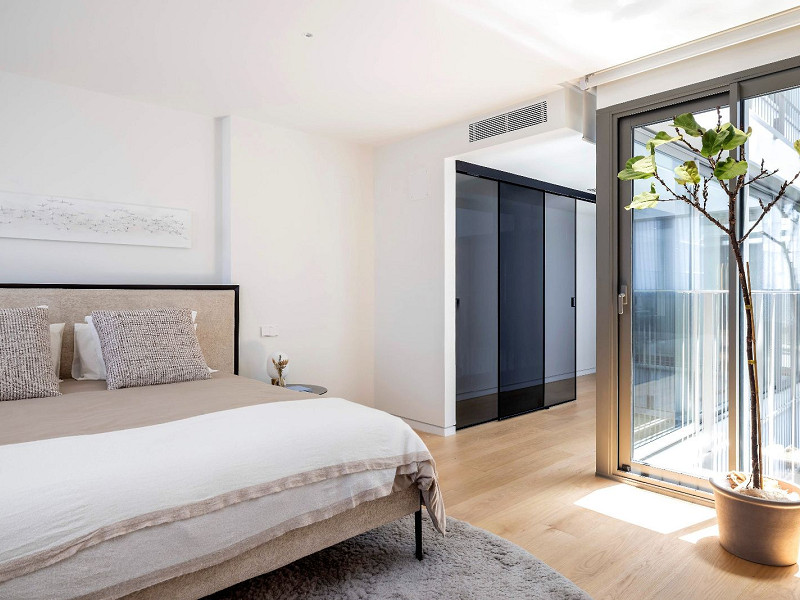 Эксклюзивная квартира в новостройке в районе Эшампле, Барселона. Фото:  9