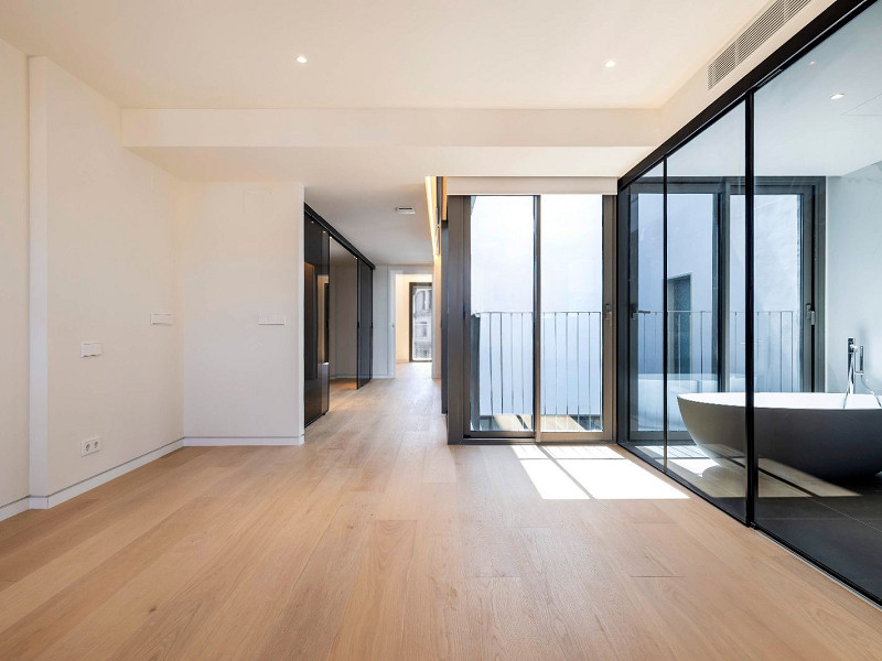 Эксклюзивная квартира в новостройке в районе Эшампле, Барселона. Фото:  16