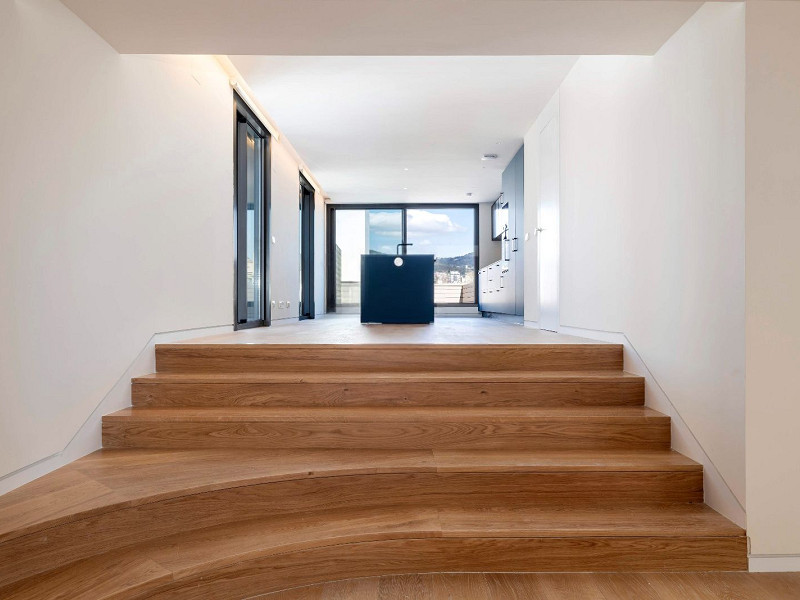 Эксклюзивный пентхаус в новостройке в районе Эшампле, Барселона. Фото:  15