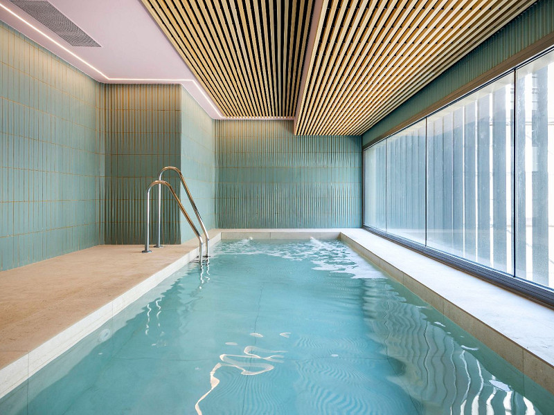 Эксклюзивный пентхаус в новостройке в районе Эшампле, Барселона. Фото:  23