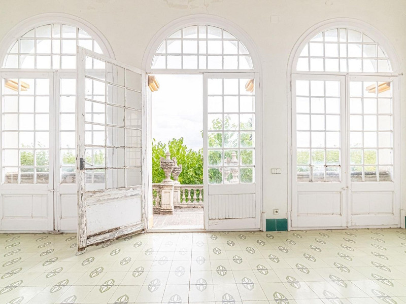 Эксклюзивная историческая вилла в Кальдес-де-Малавелья, Жирона, Коста-Брава. Фото:  1