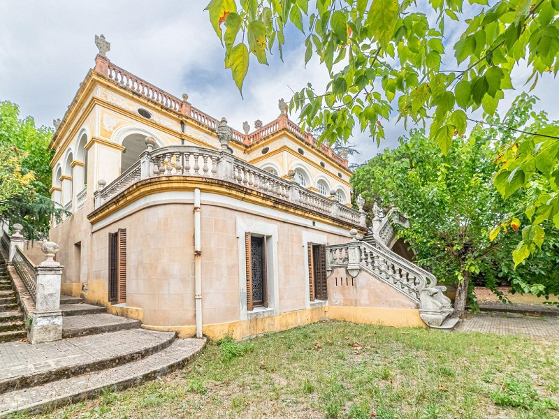 Эксклюзивная историческая вилла в Кальдес-де-Малавелья, Жирона, Коста-Брава. Фото:  2