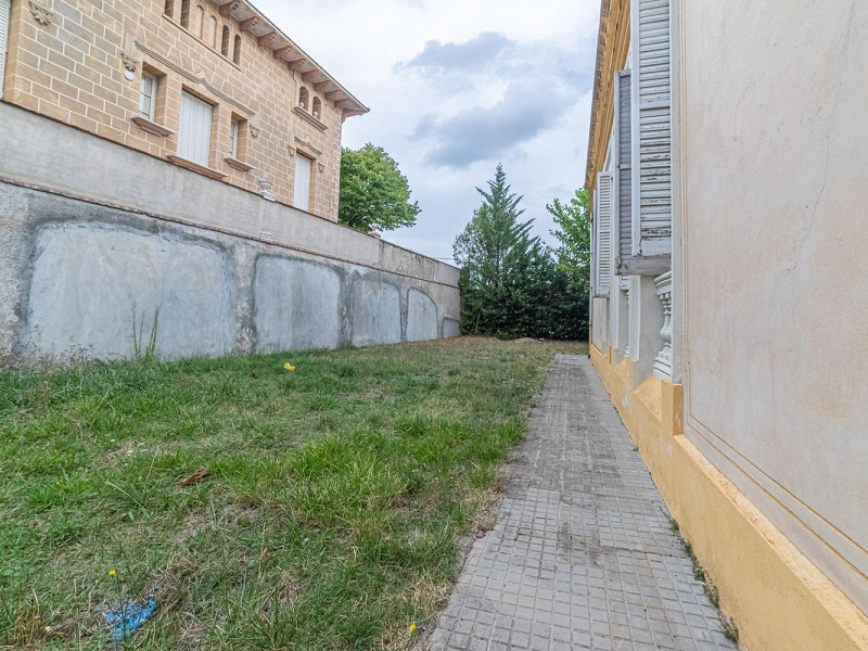 Эксклюзивная историческая вилла в Кальдес-де-Малавелья, Жирона, Коста-Брава. Фото:  43