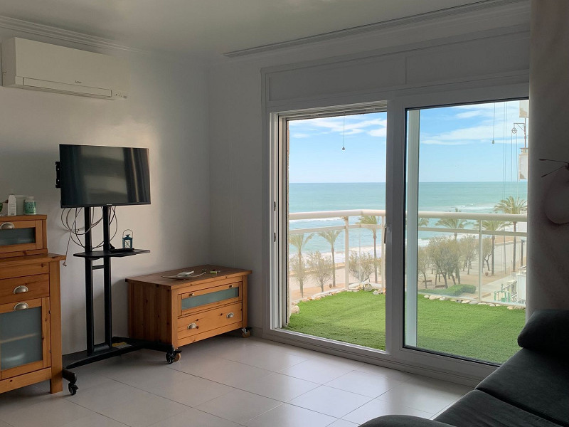 Светлая квартира с видом на море в Эль-Мас-Мель, Калафель. Фото:  16