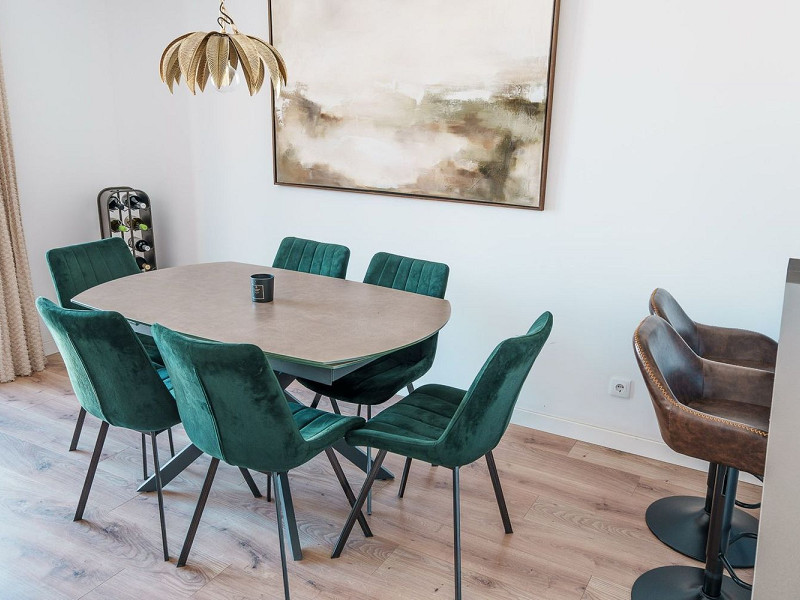 Светлый и просторный двухуровневый апартамент в центре Барселоны. Фото:  10