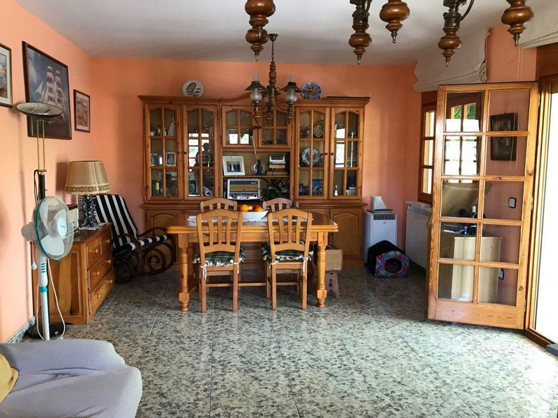 Светлый дом с садом и бассейном в Сегур-де-Калафель, Коста-Дорада. Фото:  11