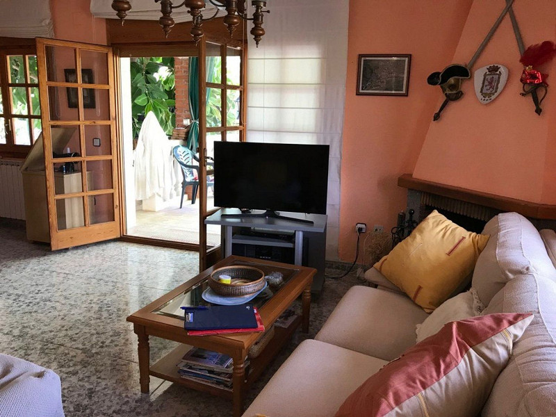 Светлый дом с садом и бассейном в Сегур-де-Калафель, Коста-Дорада. Фото:  12