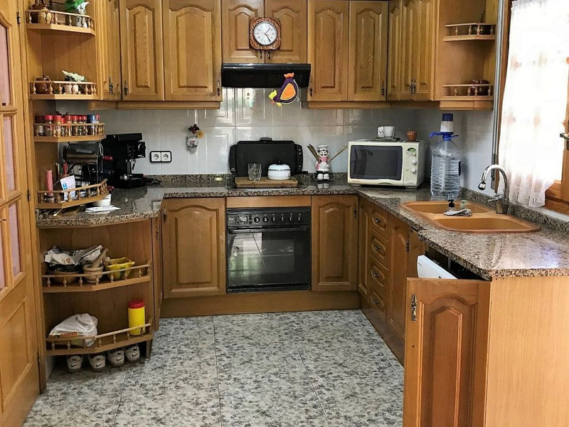 Светлый дом с садом и бассейном в Сегур-де-Калафель, Коста-Дорада. Фото:  16