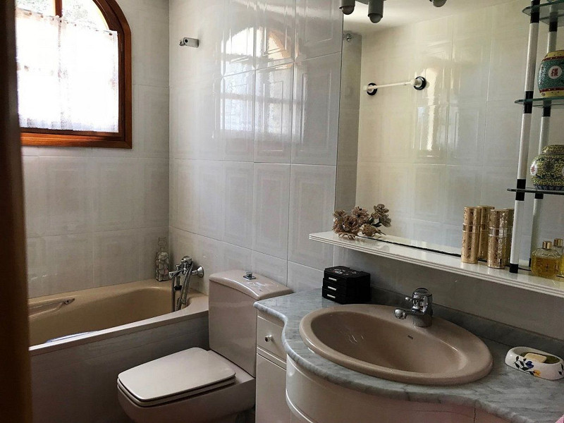 Светлый дом с садом и бассейном в Сегур-де-Калафель, Коста-Дорада. Фото:  22