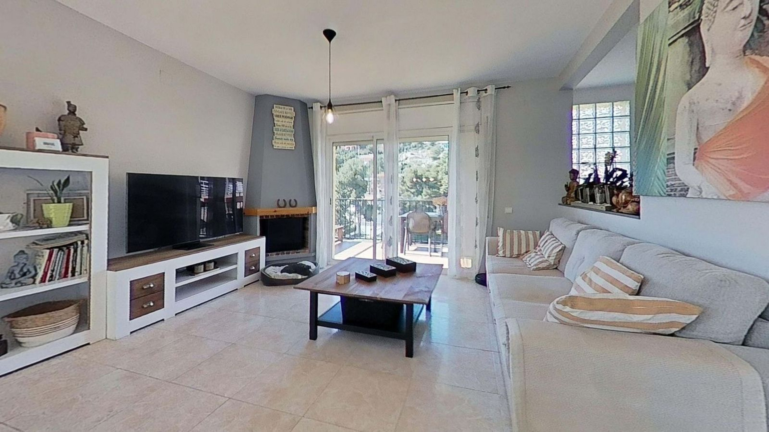 Угловой таунхаус с бассейном и видом на море в Сегур-де-Калафель