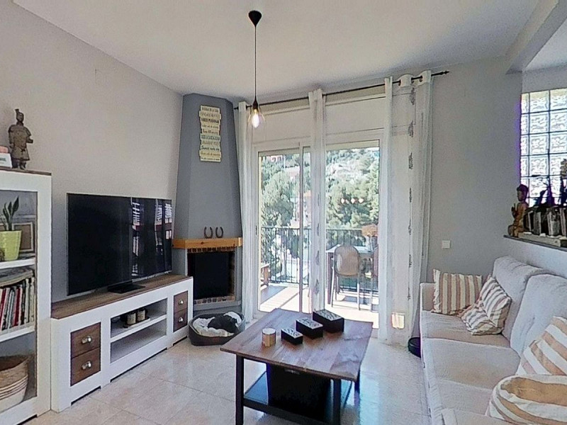 Угловой таунхаус с бассейном и видом на море в Сегур-де-Калафель. Фото:  7