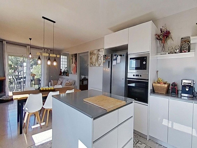 Угловой таунхаус с бассейном и видом на море в Сегур-де-Калафель. Фото:  11