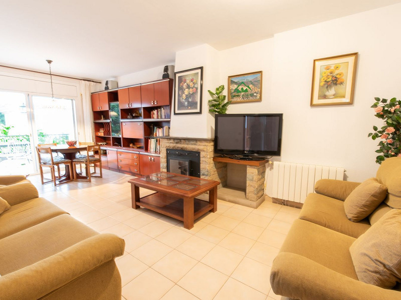 Отдельный дом с бассейном и гостевым апартаментом в Мас-Мель, Калафель. Фото:  13