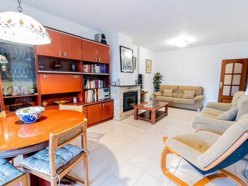 Отдельный дом с бассейном и гостевым апартаментом в Мас-Мель, Калафель. Фото:  15