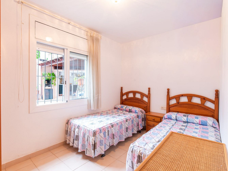 Отдельный дом с бассейном и гостевым апартаментом в Мас-Мель, Калафель. Фото:  26