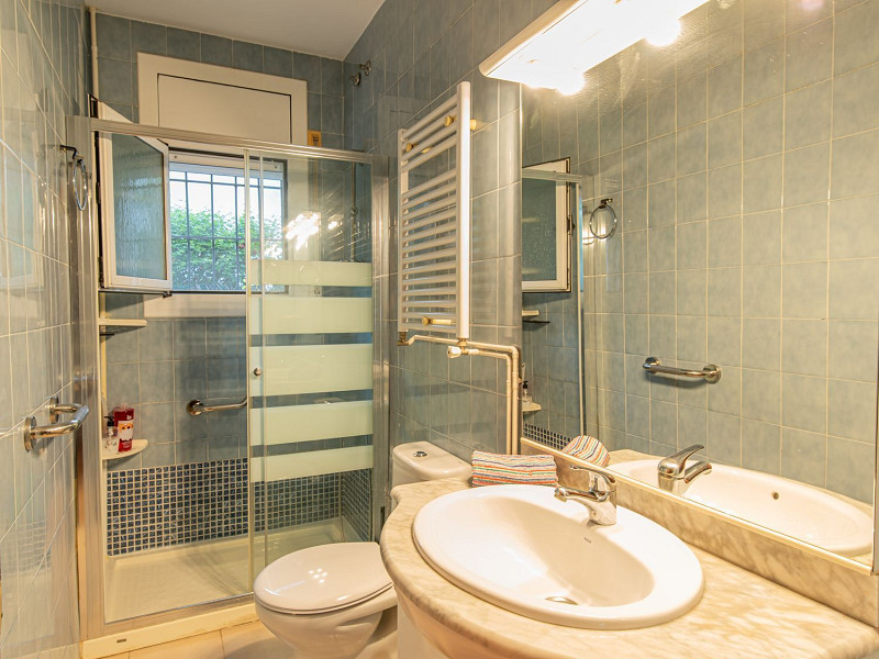 Отдельный дом с бассейном и гостевым апартаментом в Мас-Мель, Калафель. Фото:  29