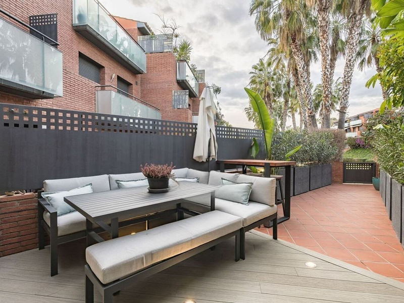 Современный таунхаус после ремонта в Ситжесе. Фото:  3