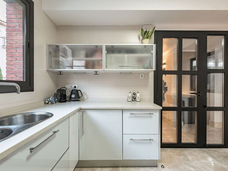 Современный таунхаус после ремонта в Ситжесе. Фото:  11