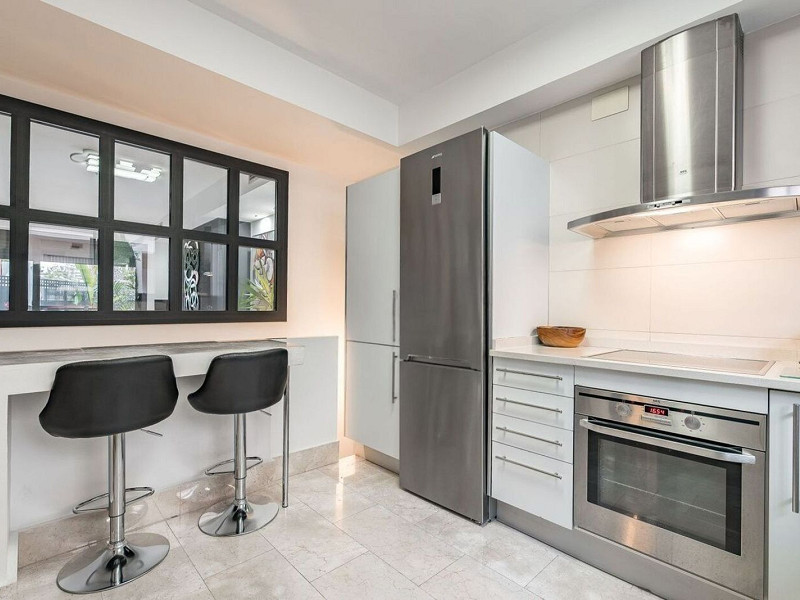 Современный таунхаус после ремонта в Ситжесе. Фото:  12