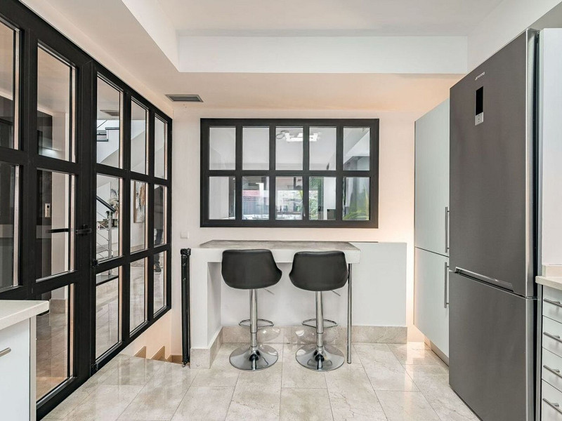 Современный таунхаус после ремонта в Ситжесе. Фото:  15